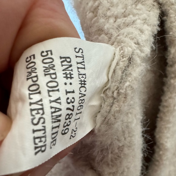 White/cream fuzzy cardigan - Picture 5 of 5